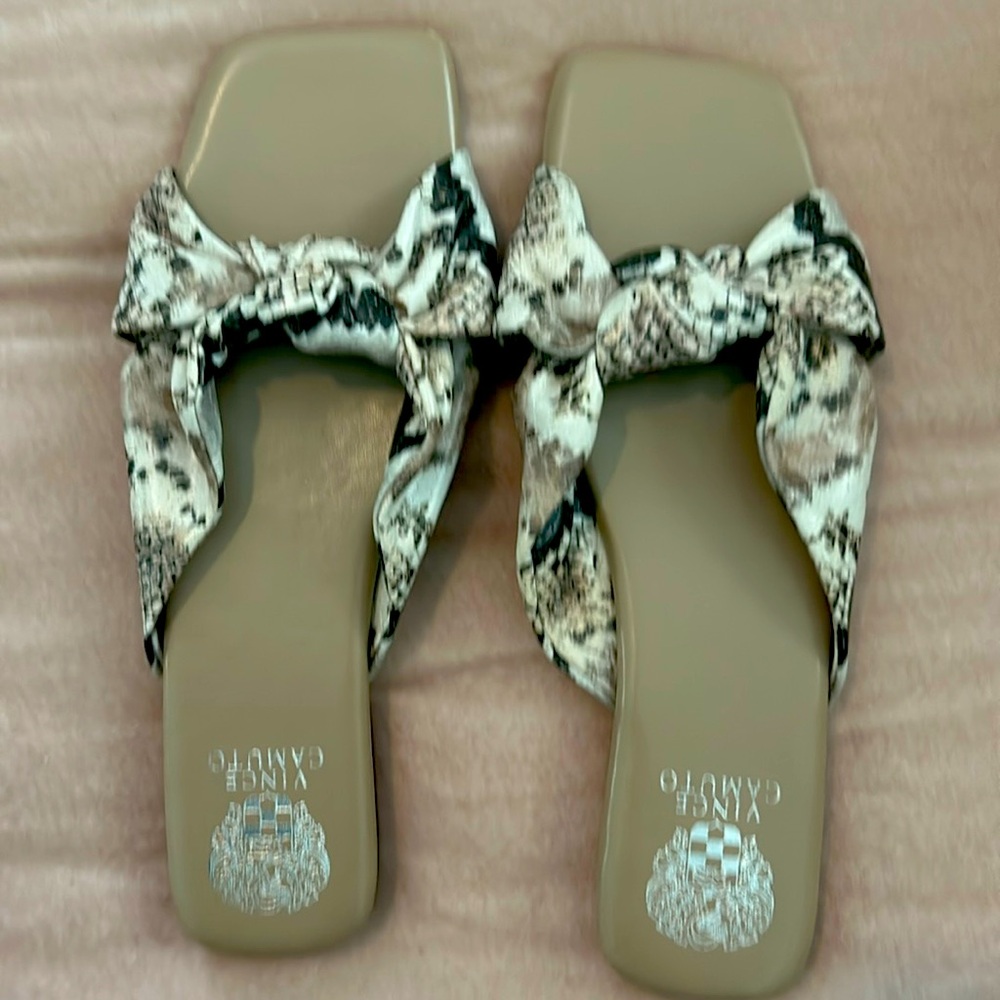 Vince Camuto sandals size 10